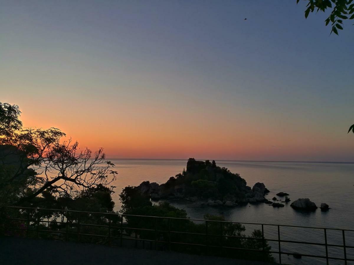 Relax House Villa Giardini Naxos Ngoại thất bức ảnh